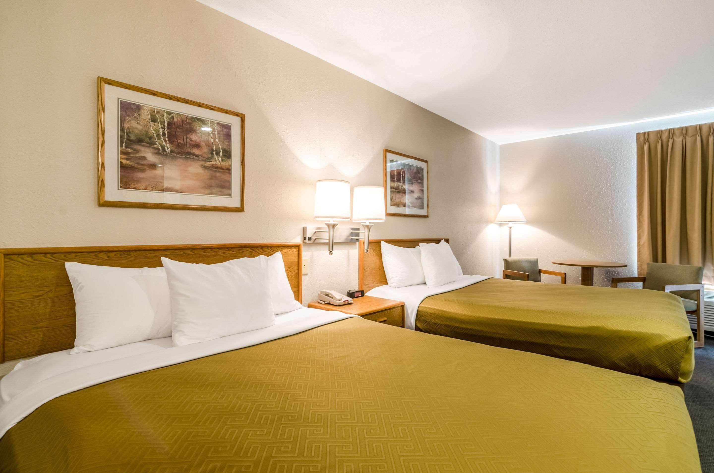 Rodeway Inn Ainsworth Exteriér fotografie