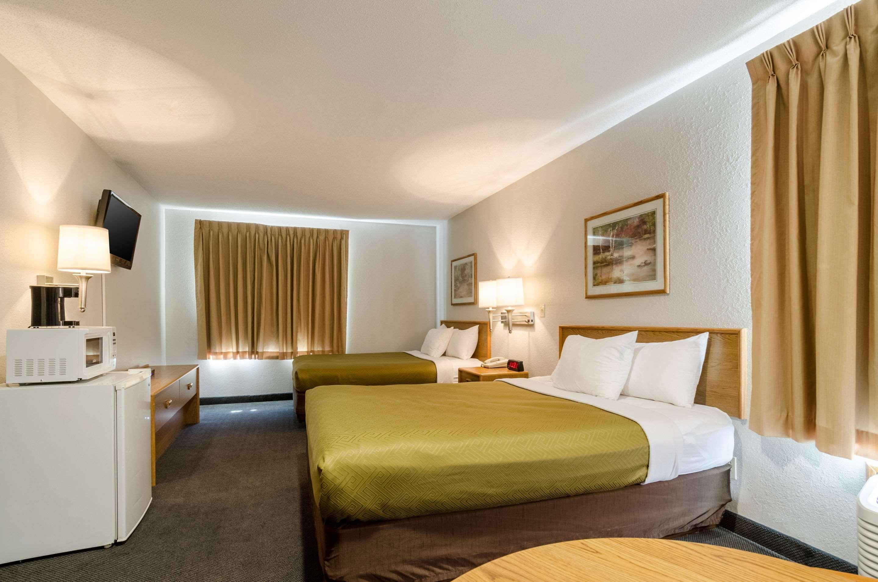 Rodeway Inn Ainsworth Exteriér fotografie
