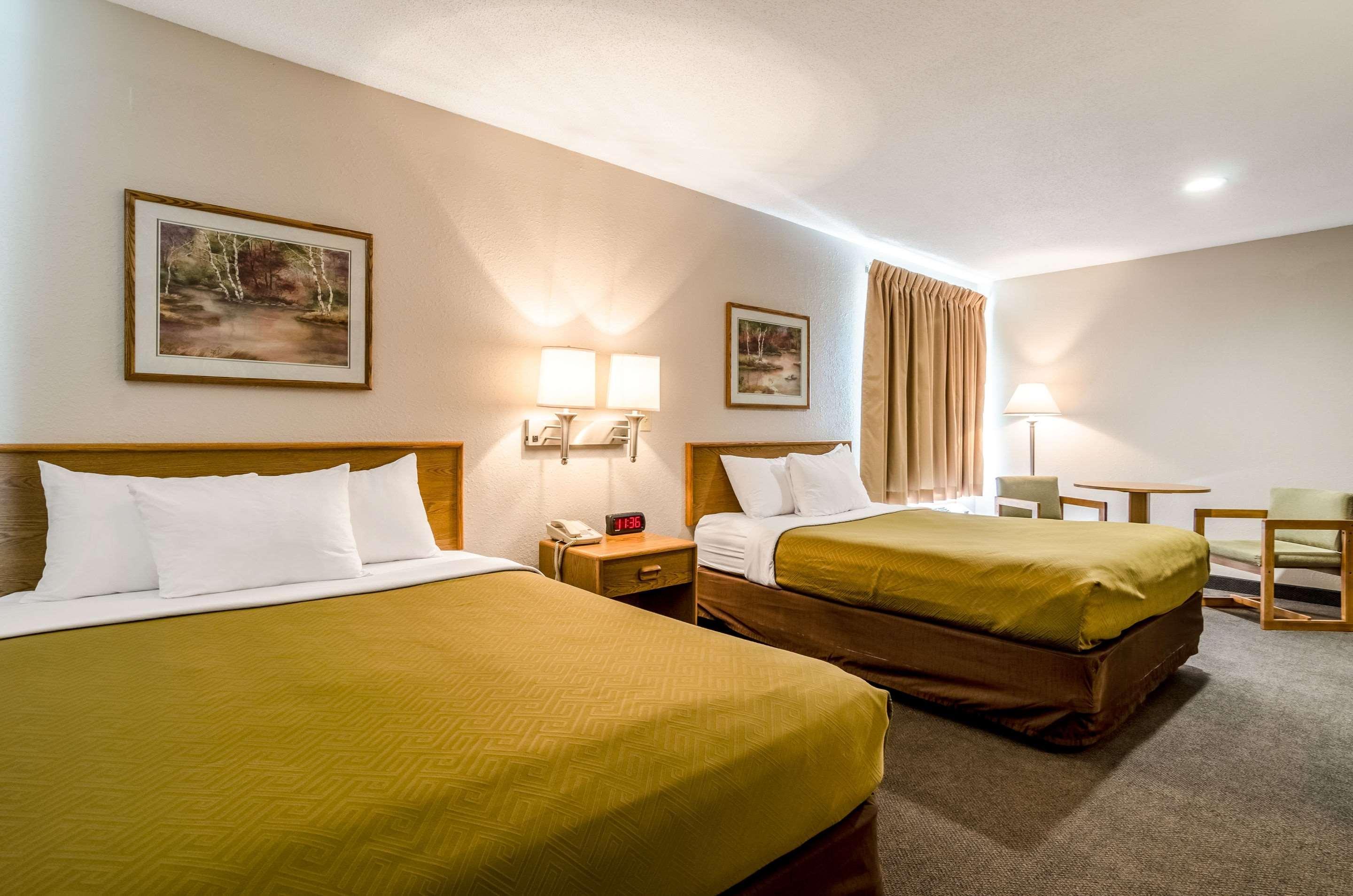 Rodeway Inn Ainsworth Exteriér fotografie