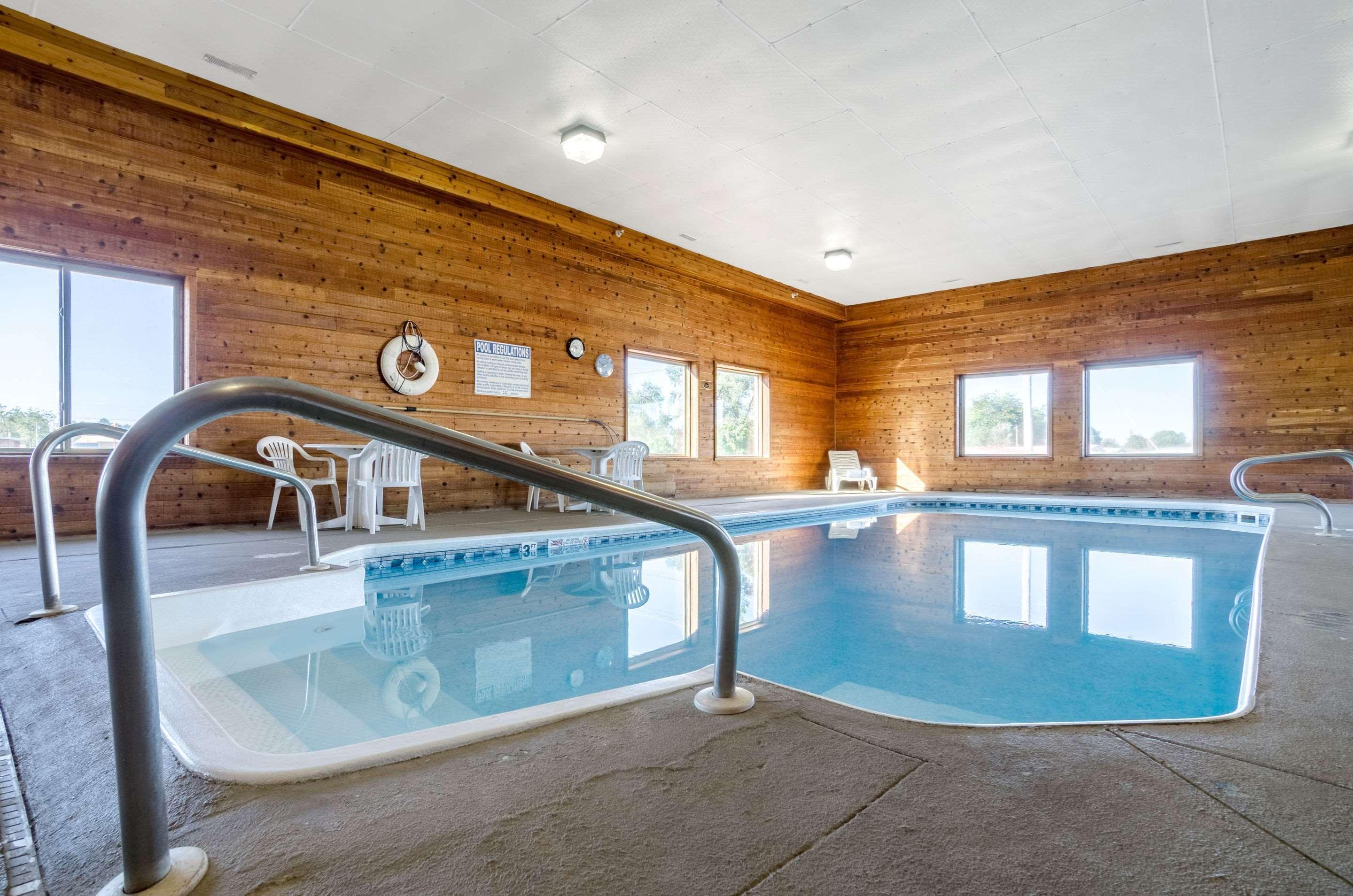 Rodeway Inn Ainsworth Exteriér fotografie